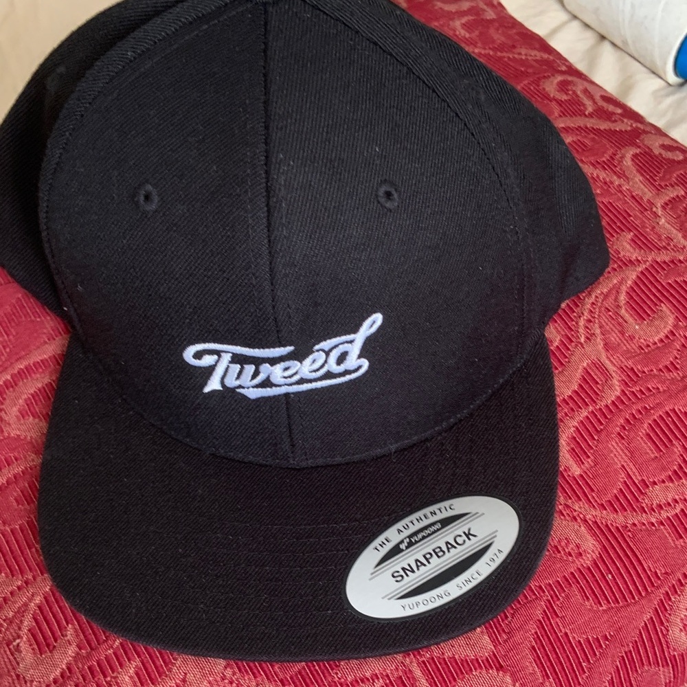 Tweeds Black Snapback Hat